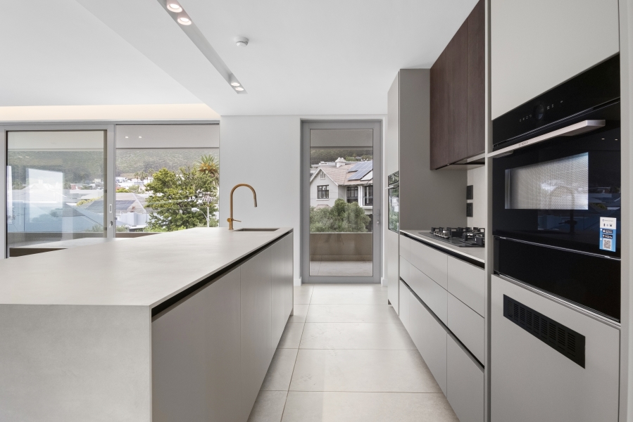 3 Bedroom Property for Sale in Fresnaye Western Cape